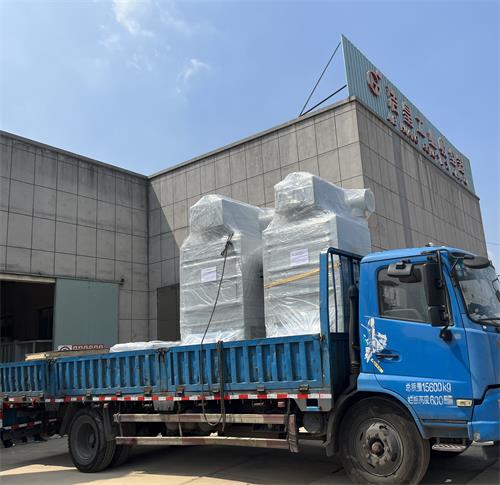一批除尘器打包发货—张家港59博论坛网工业吸尘器_59博论坛网