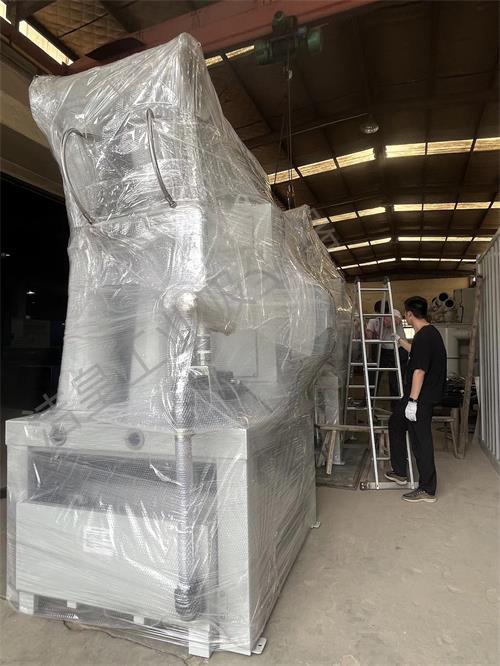 三台文丘里湿式除尘器打包准备发货—张家港59博论坛网工业吸尘器_59博论坛网