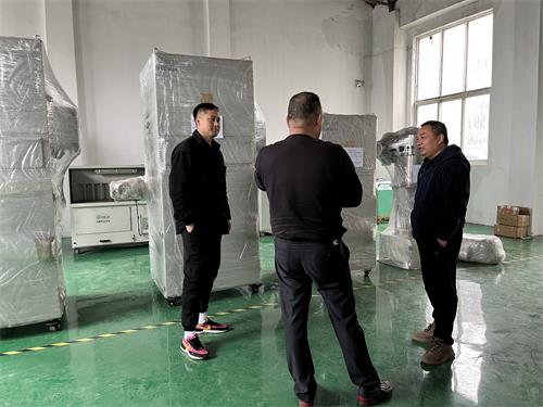 接待新老客户来我司莅临考察——张家港59博论坛网工业_59博论坛网